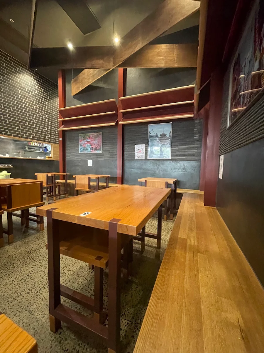 Vibe, Ajisen Ramen Knox