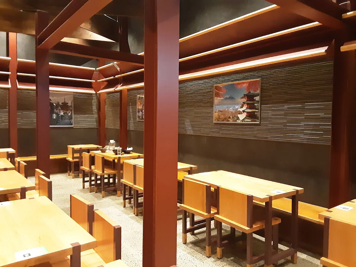 Vibe, Ajisen Ramen Knox