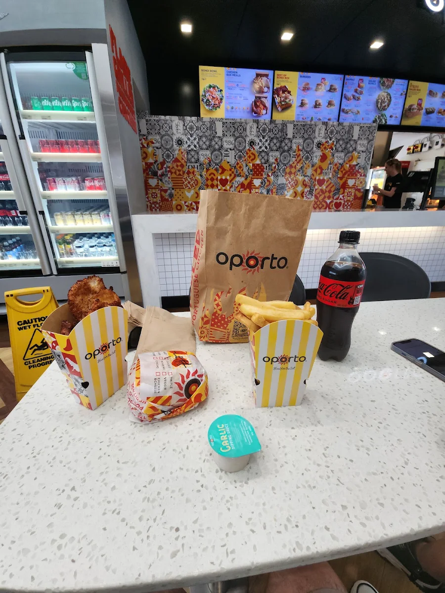 Food & drink, Oporto Hillbank Drive Thru