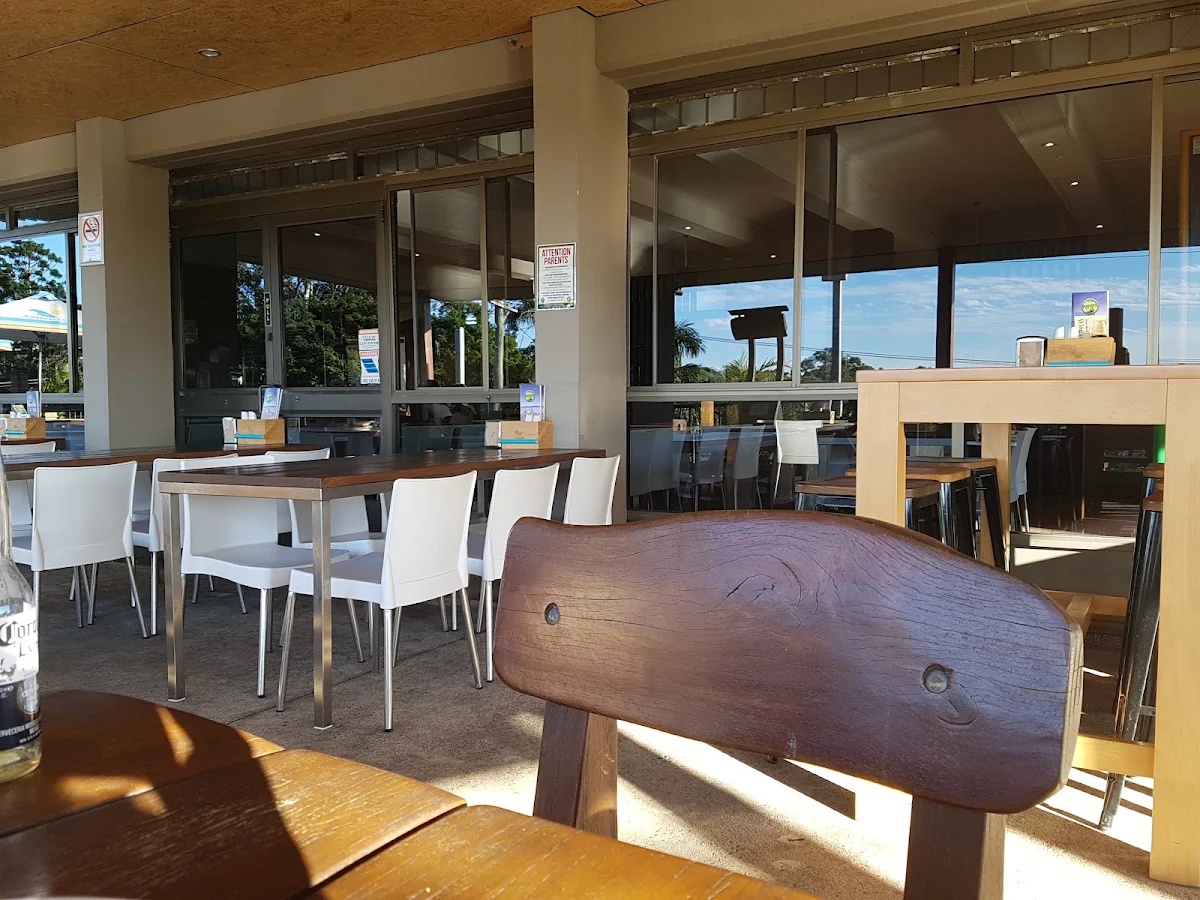 Vibe, Seaview Tavern