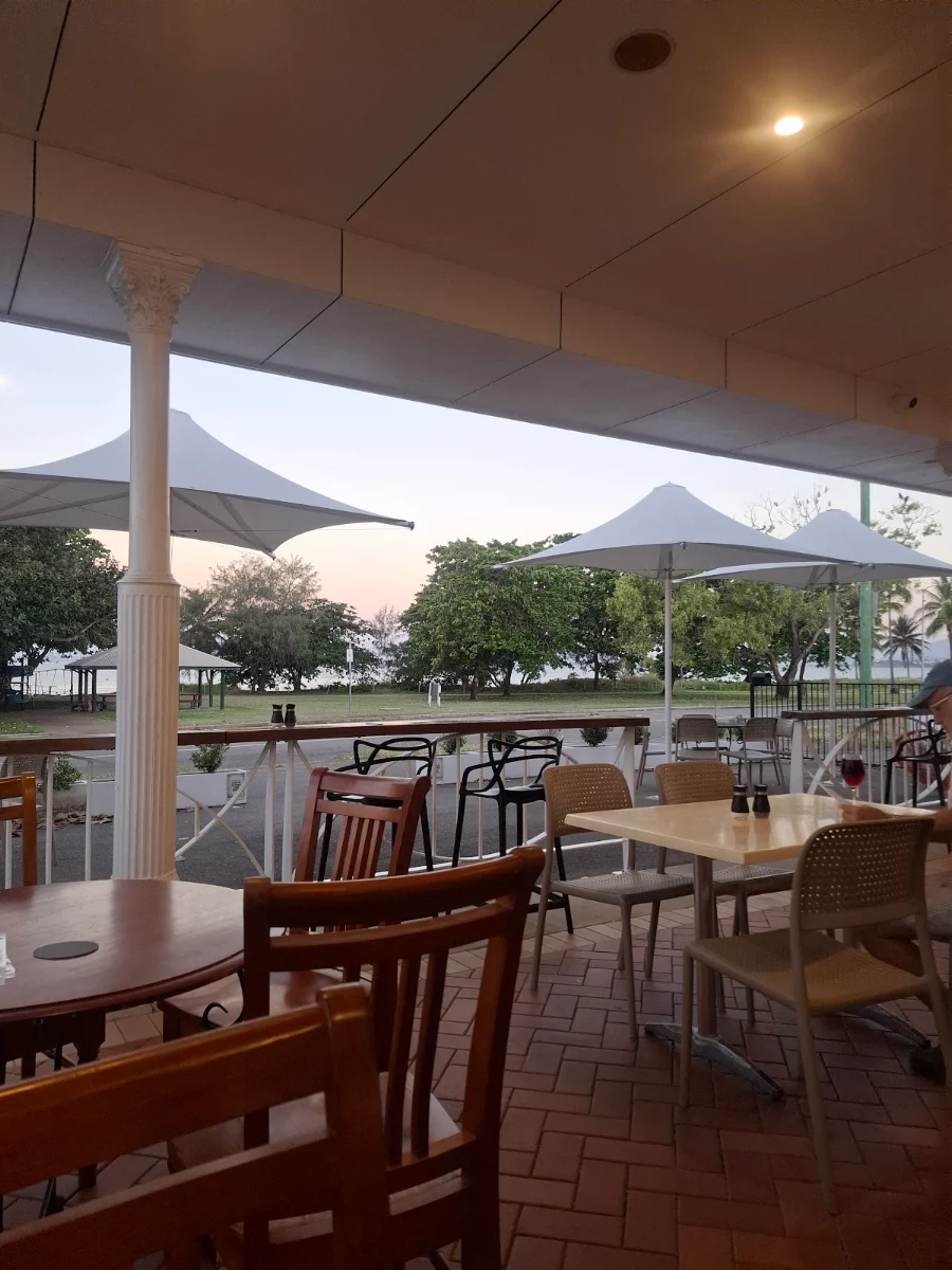 Vibe, Pallarenda Bar & Bistro