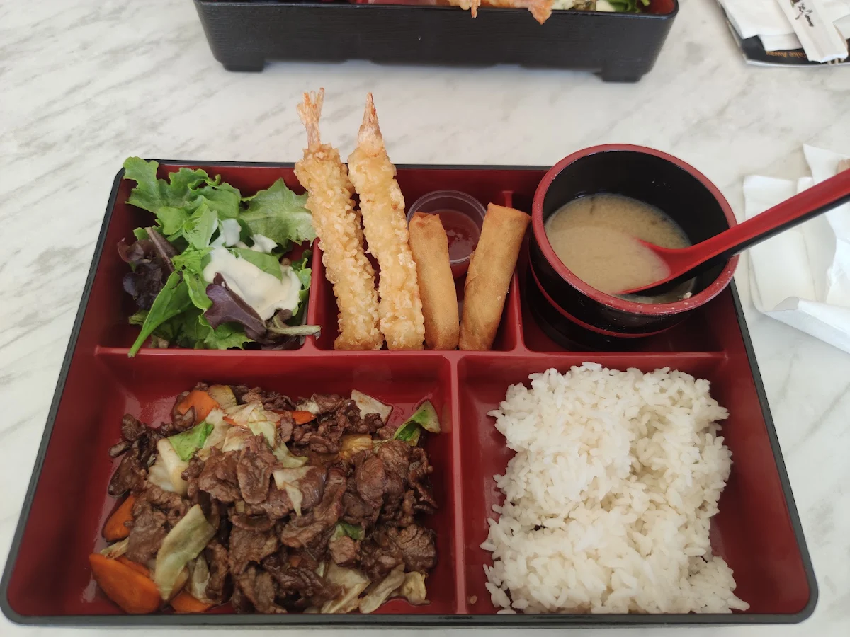 Food & drink, Komo Sushi