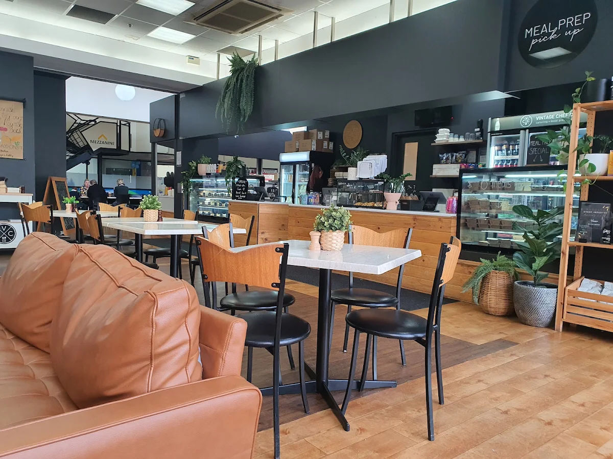Vibe, Vintage Chef Co Cafe @ Starplex