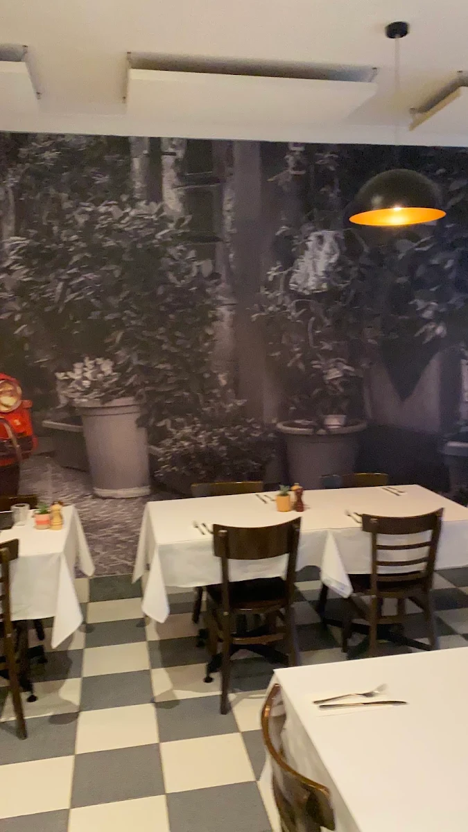 Vibe, Motorino Pizzeria