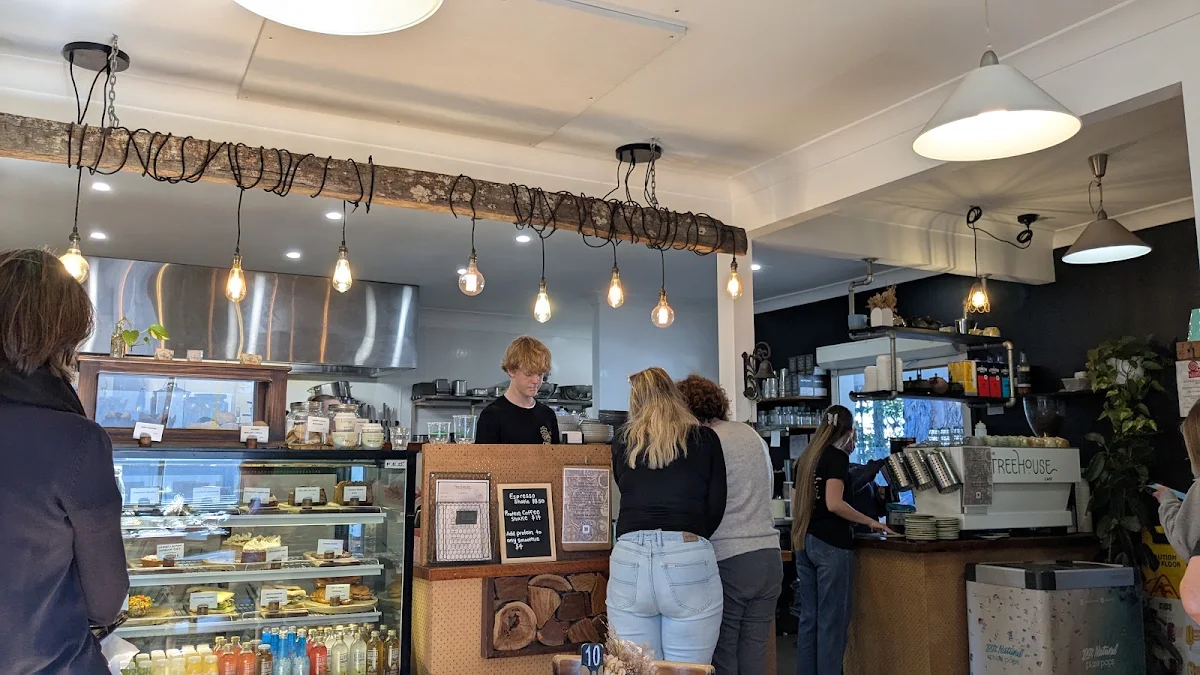 Vibe, The Treehouse Cafe