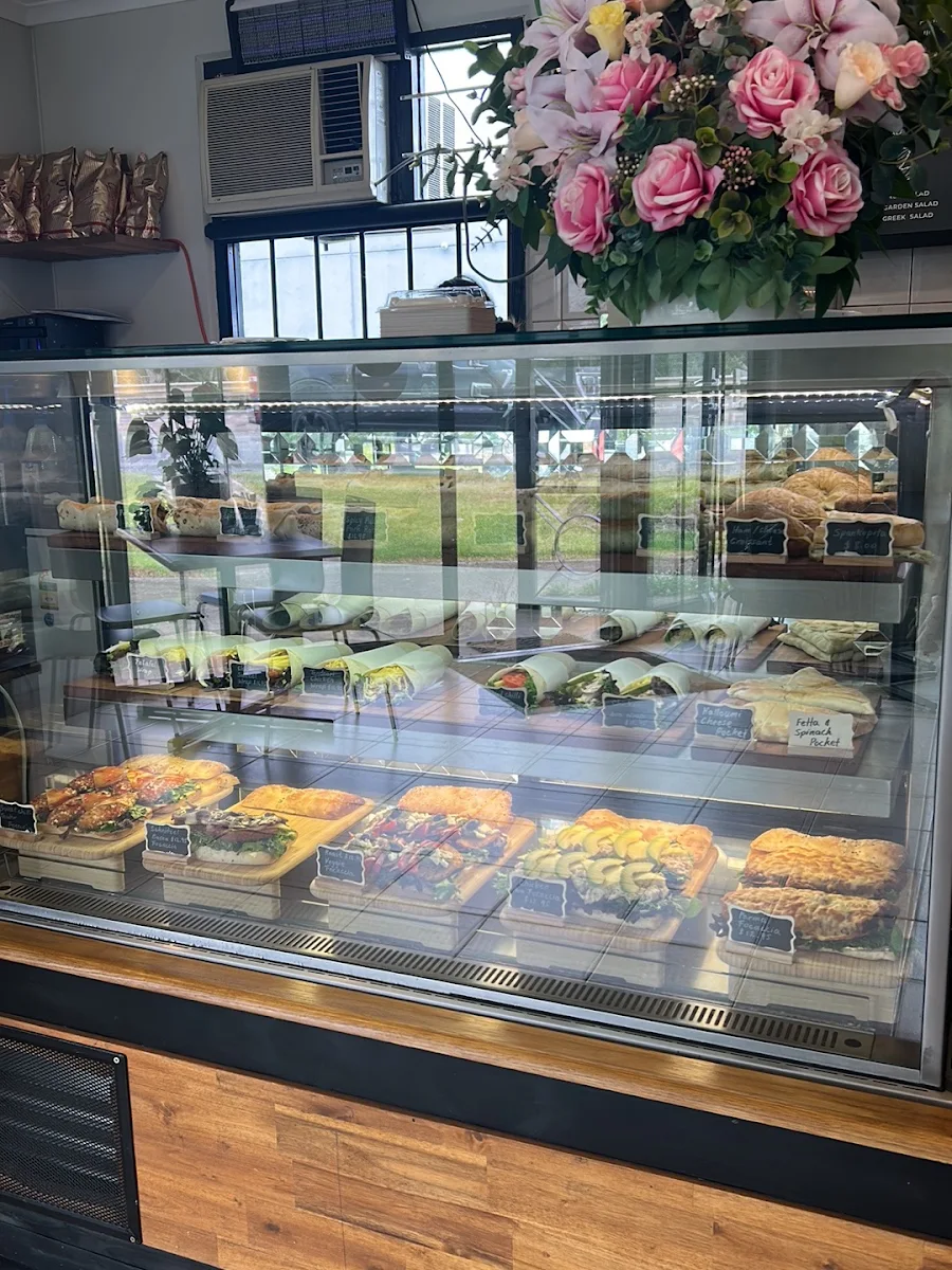 Vibe, Abbotts Cafe Delight