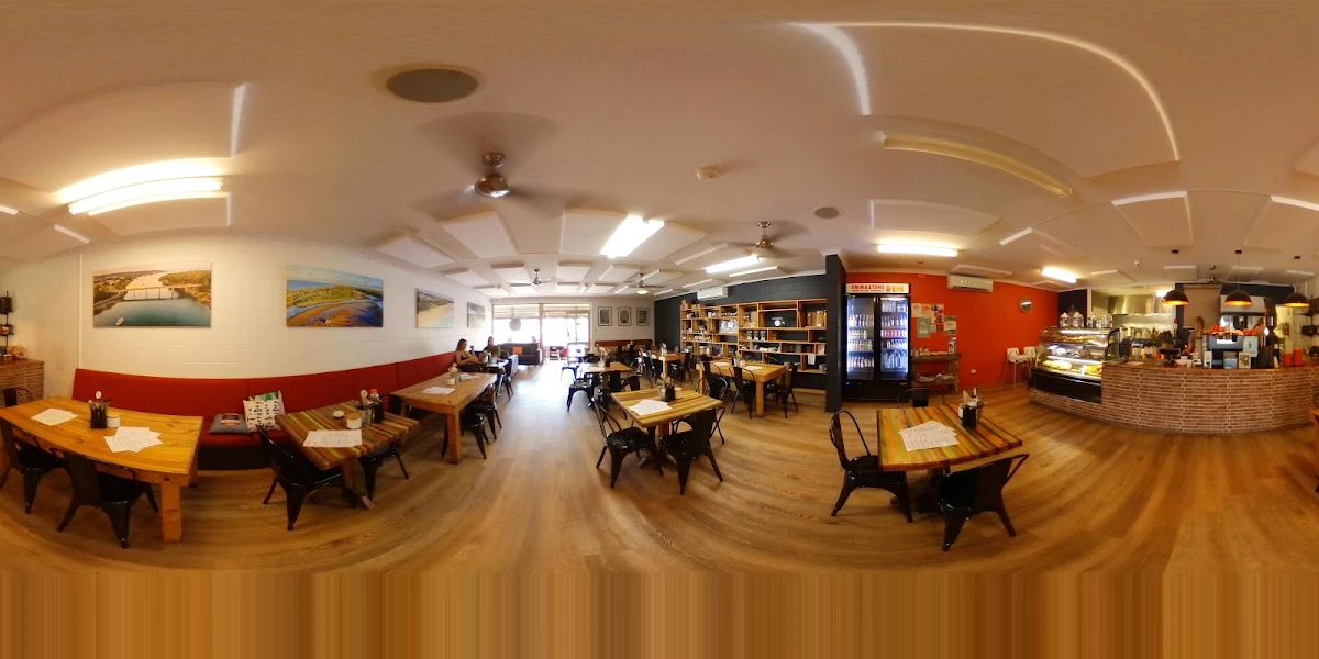 Vibe, Junction cafe