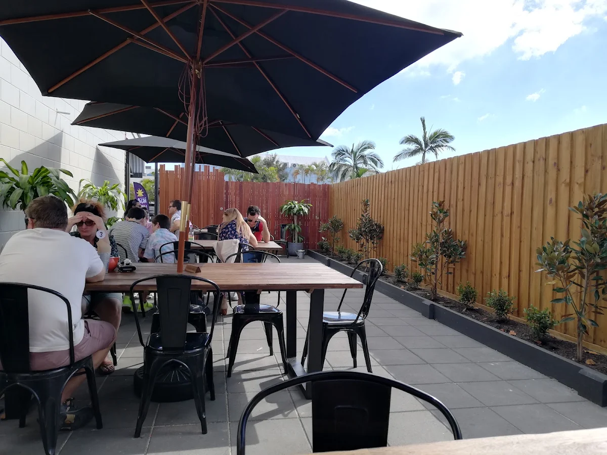 Vibe, Junction cafe