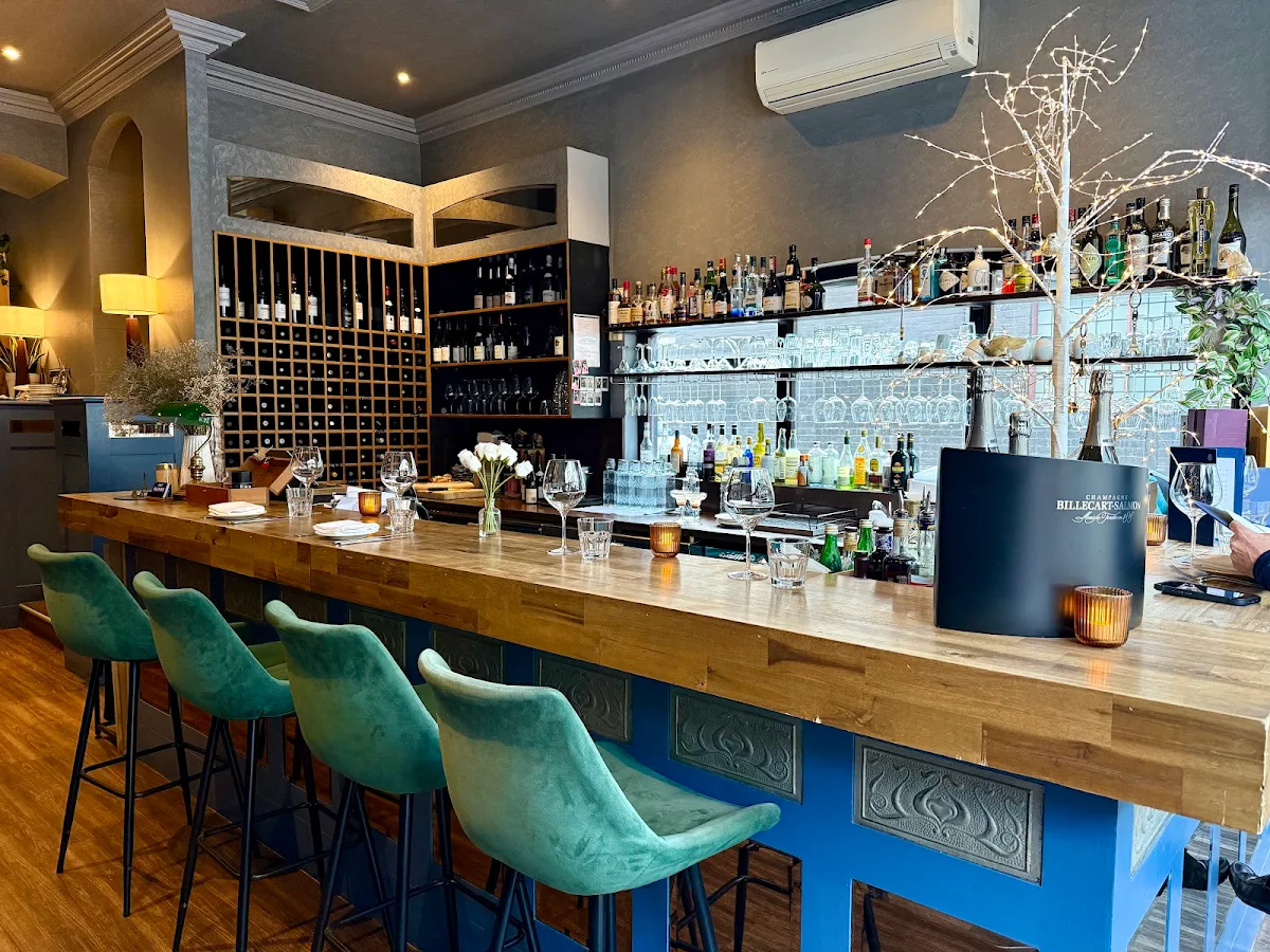 Vibe, Chez Olivier Le Bistro