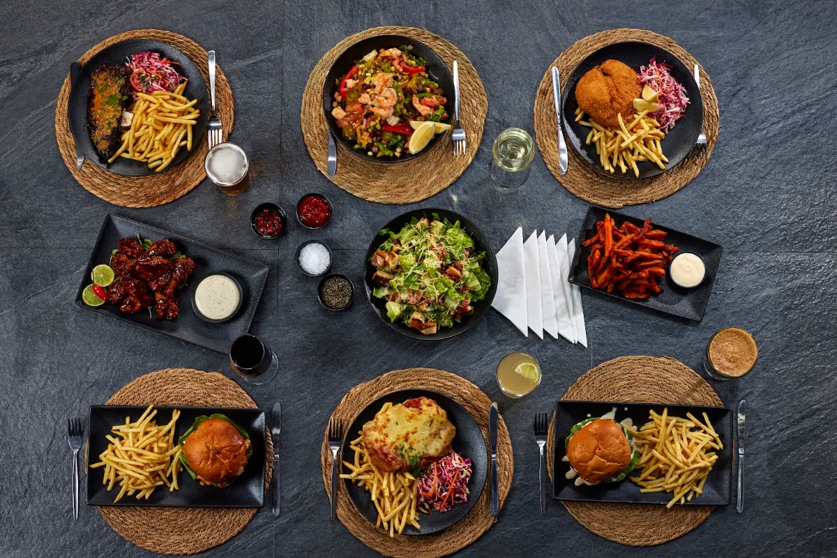 Food & drink, Gilligan's Hotel & Resort