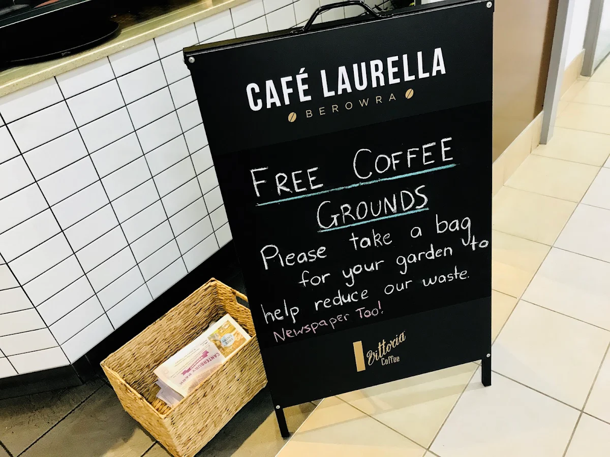 Menu, Cafe Laurella