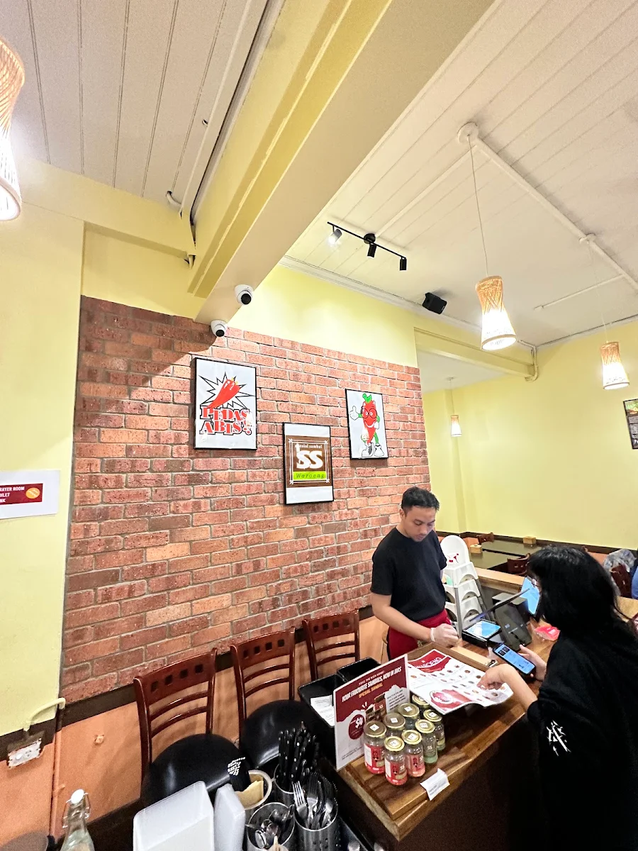 Vibe, Waroeng SS Spesial Sambal Carlton