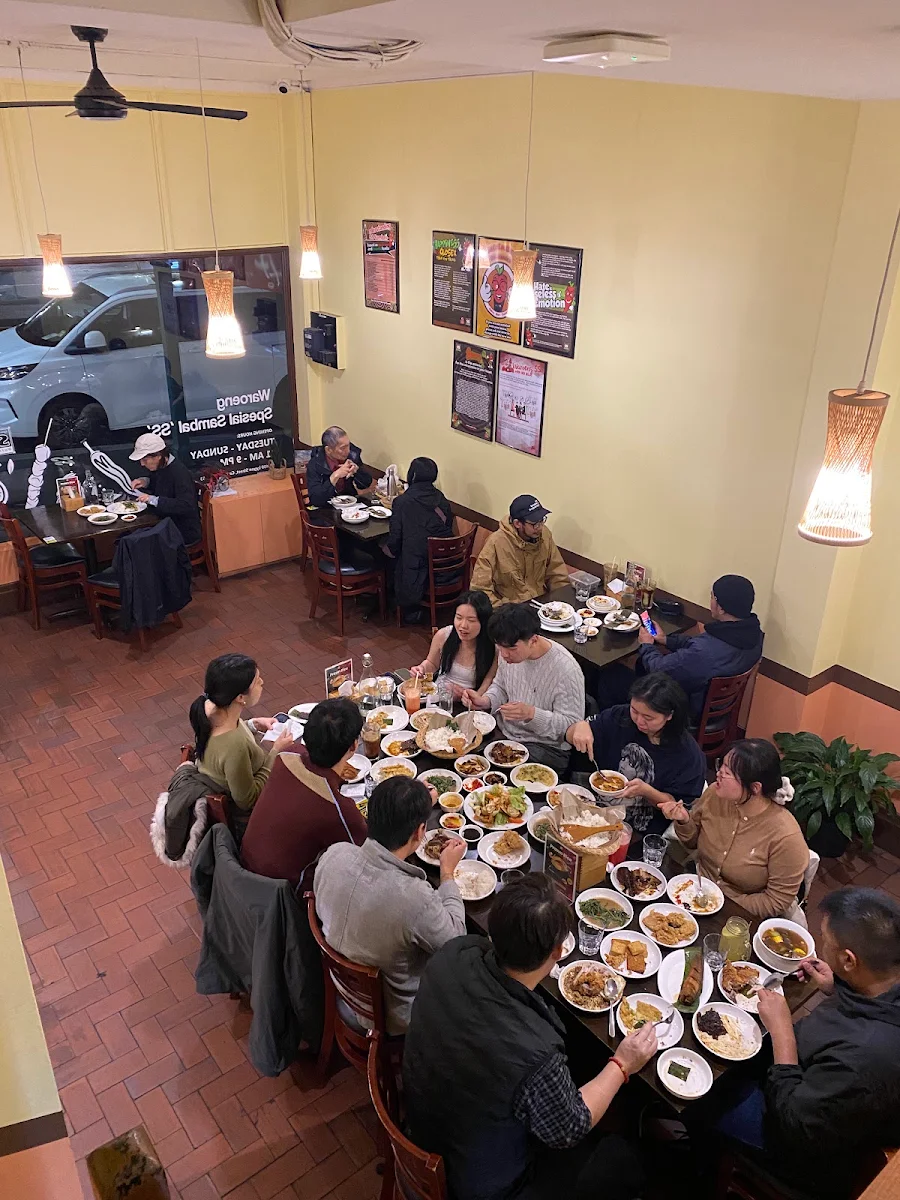Vibe, Waroeng SS Spesial Sambal Carlton