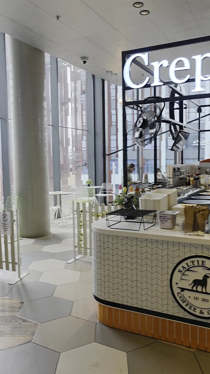 Vibe, Saltie Dog - Coffee & Crêpes