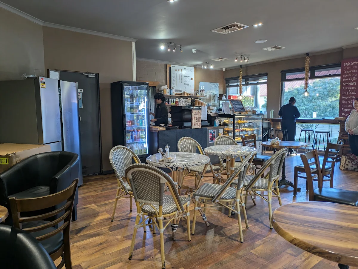 Vibe, Passchendaele Cafe