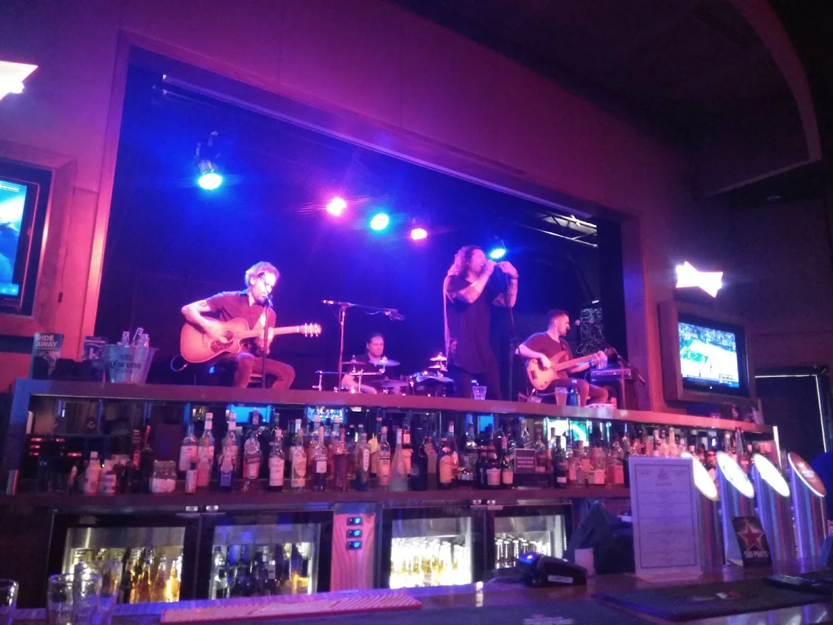 Vibe, Lumia Bar