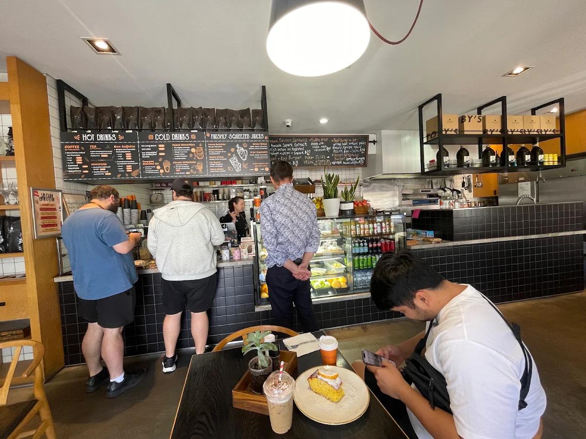 Vibe, Cafe Metrio