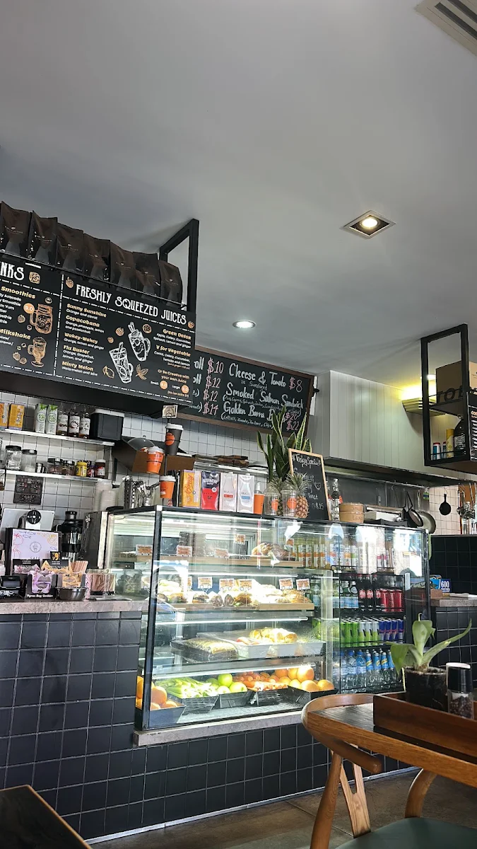 Vibe, Cafe Metrio