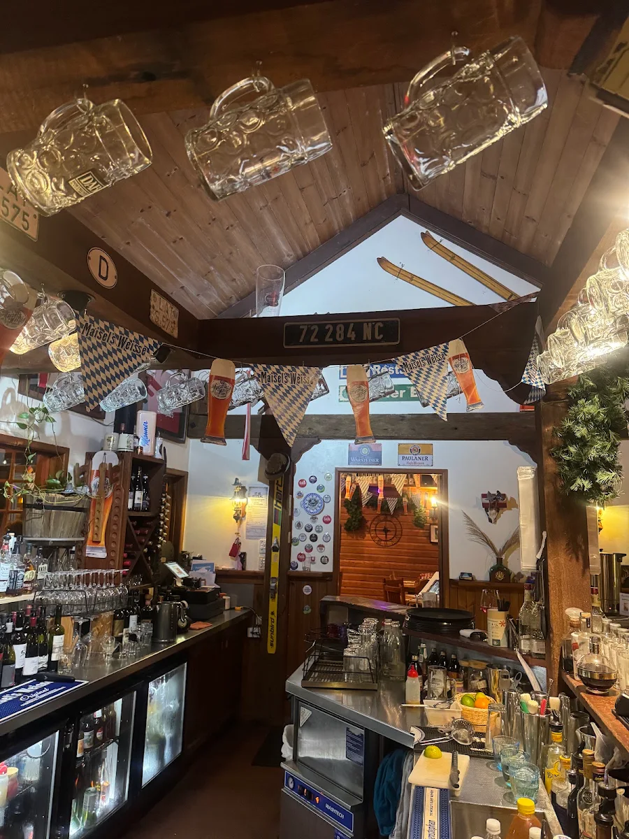 Vibe, King Ludwigs German Restaurant and Bavarian Beer Bar