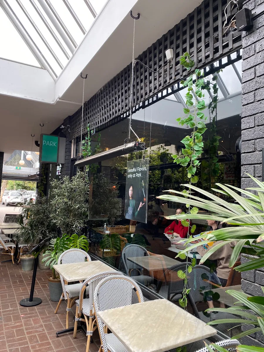 Vibe, Park Bar