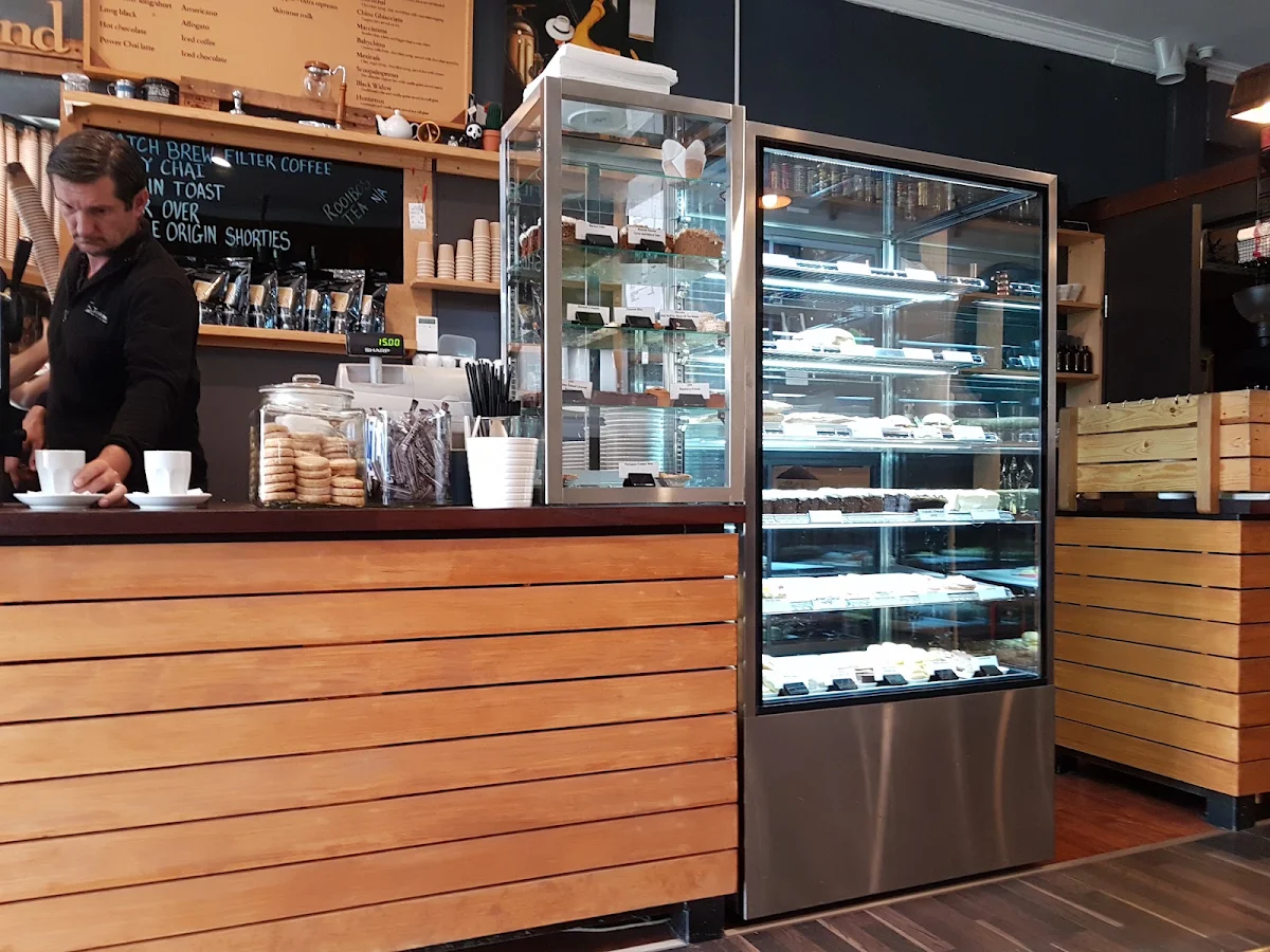 Vibe, Taylor Blend cafe