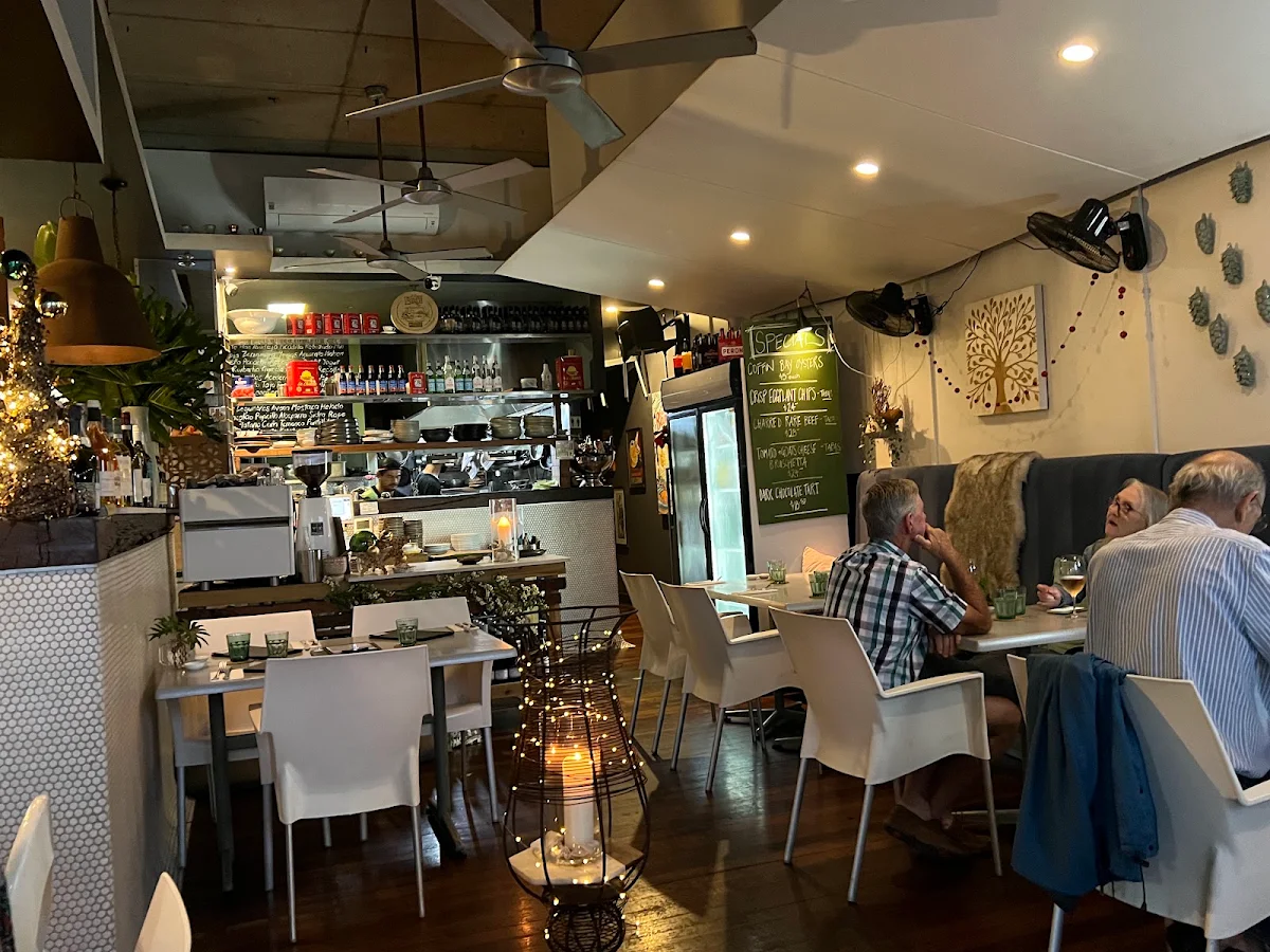 Vibe, Local Flow Eatery