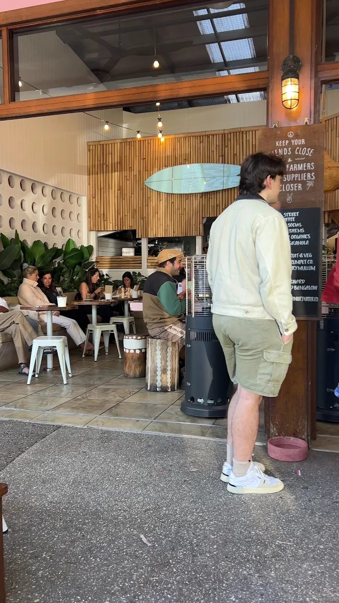 Vibe, Combi Byron Bay