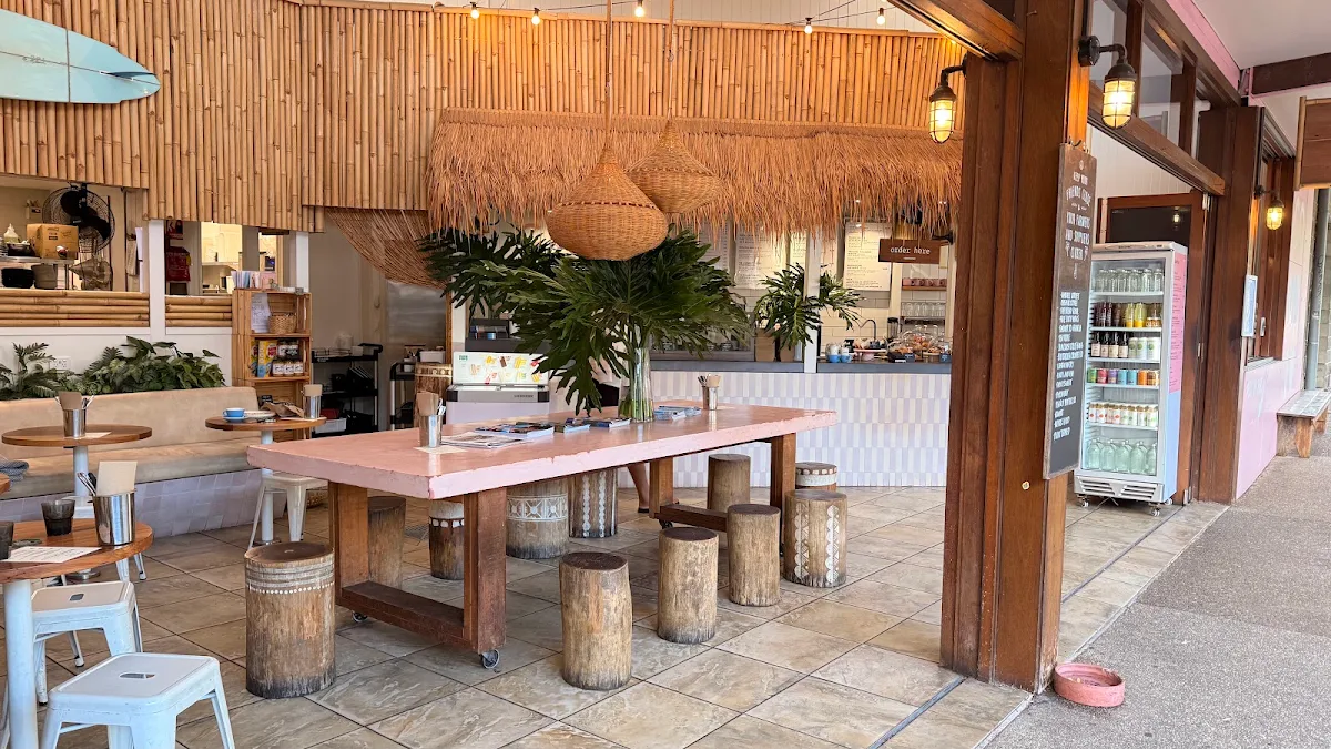 Vibe, Combi Byron Bay