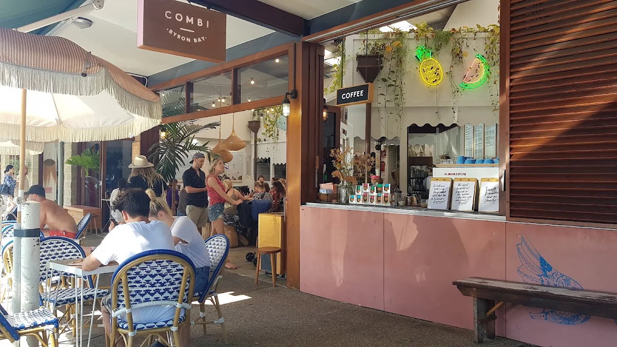 Vibe, Combi Byron Bay