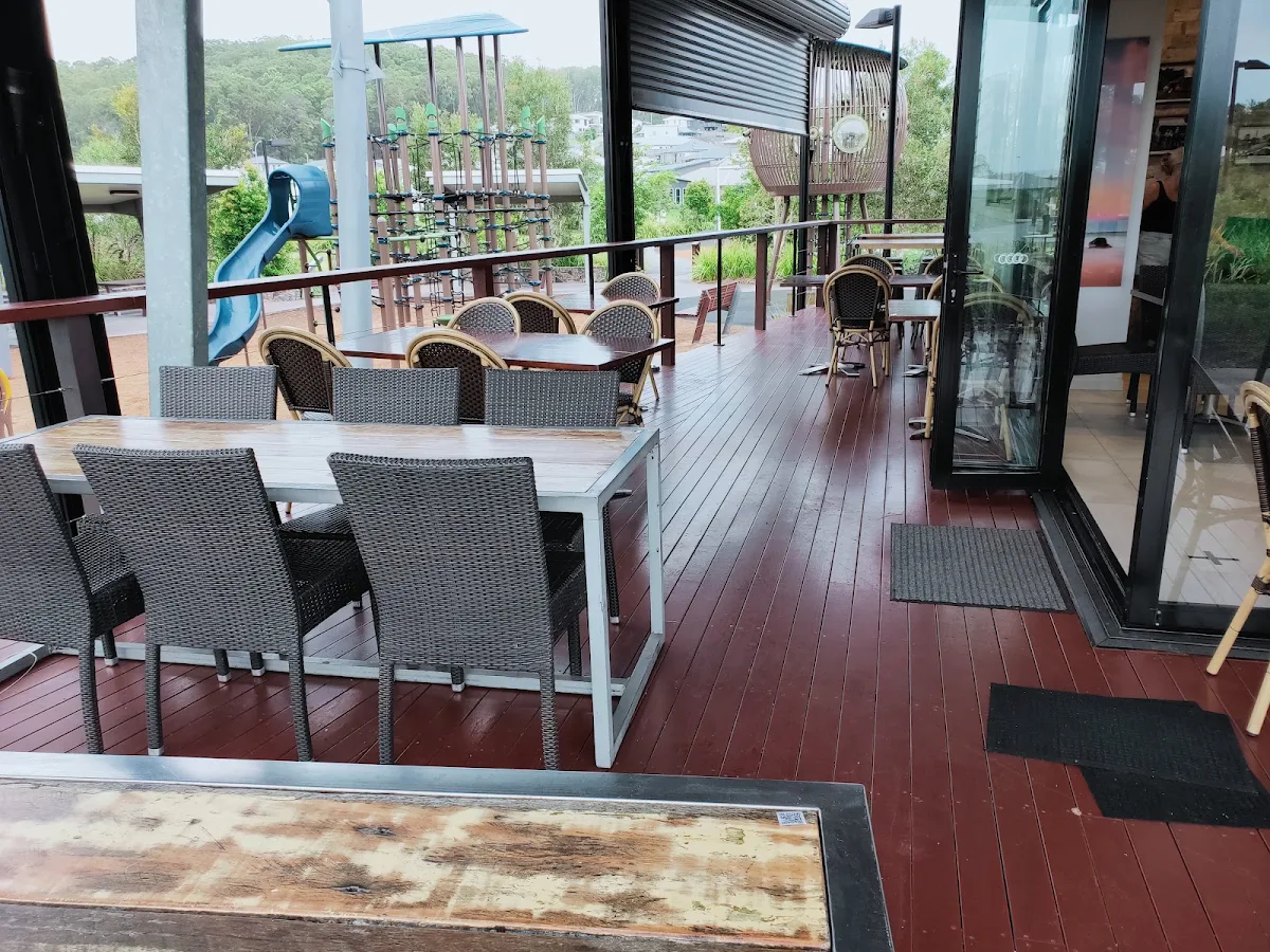 Vibe, The Local Parklakes