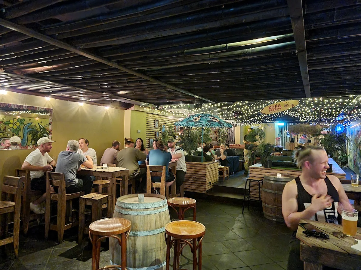 Vibe, Jack & Bones Island Bar