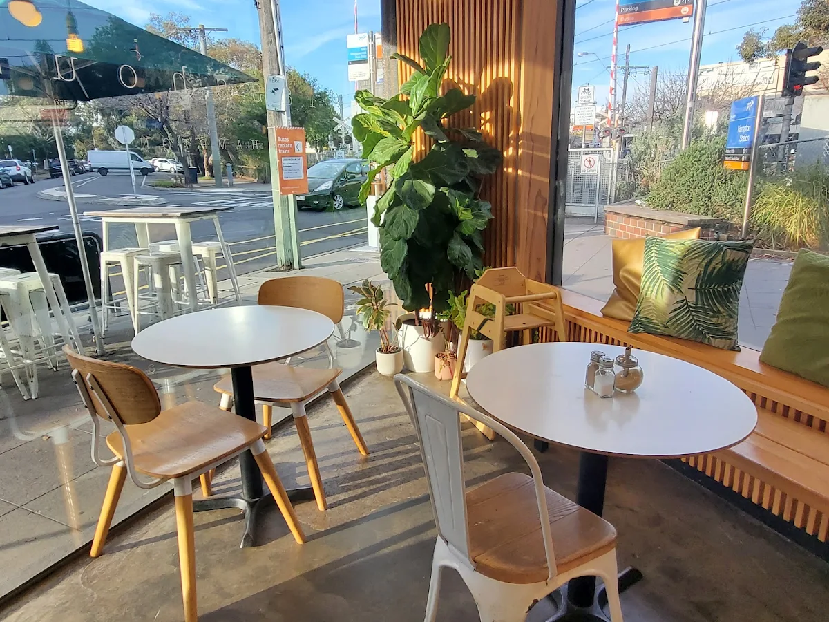 Vibe, Glasshouse Hampton
