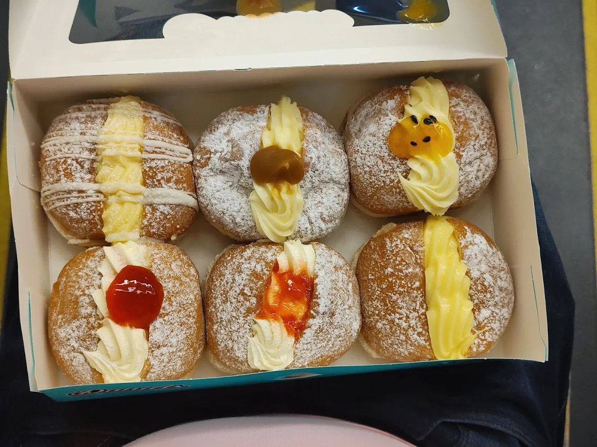 Food & drink, Daniel's Donuts Southern Cross