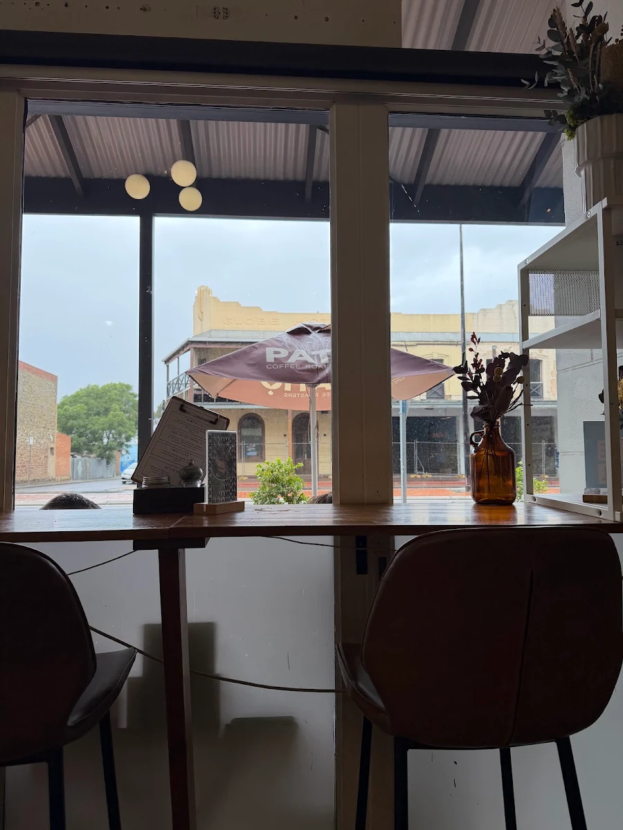 Vibe, The Banksia Tree Cafe and Restaurant