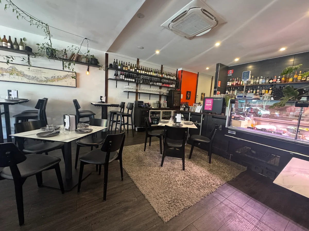 Vibe, Urban Restaurant & Wine Bar