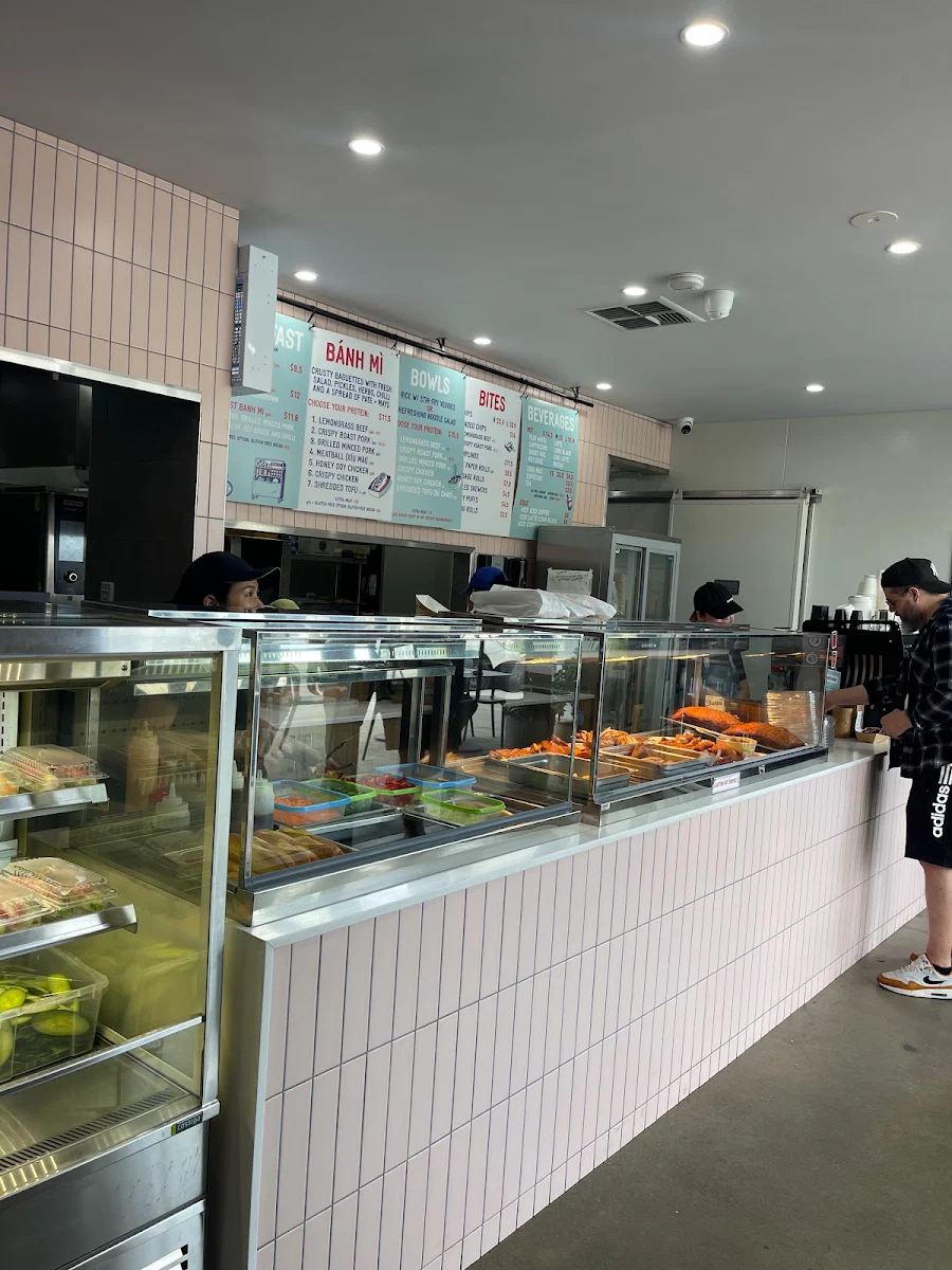 Munch Box Lunch Bar cover