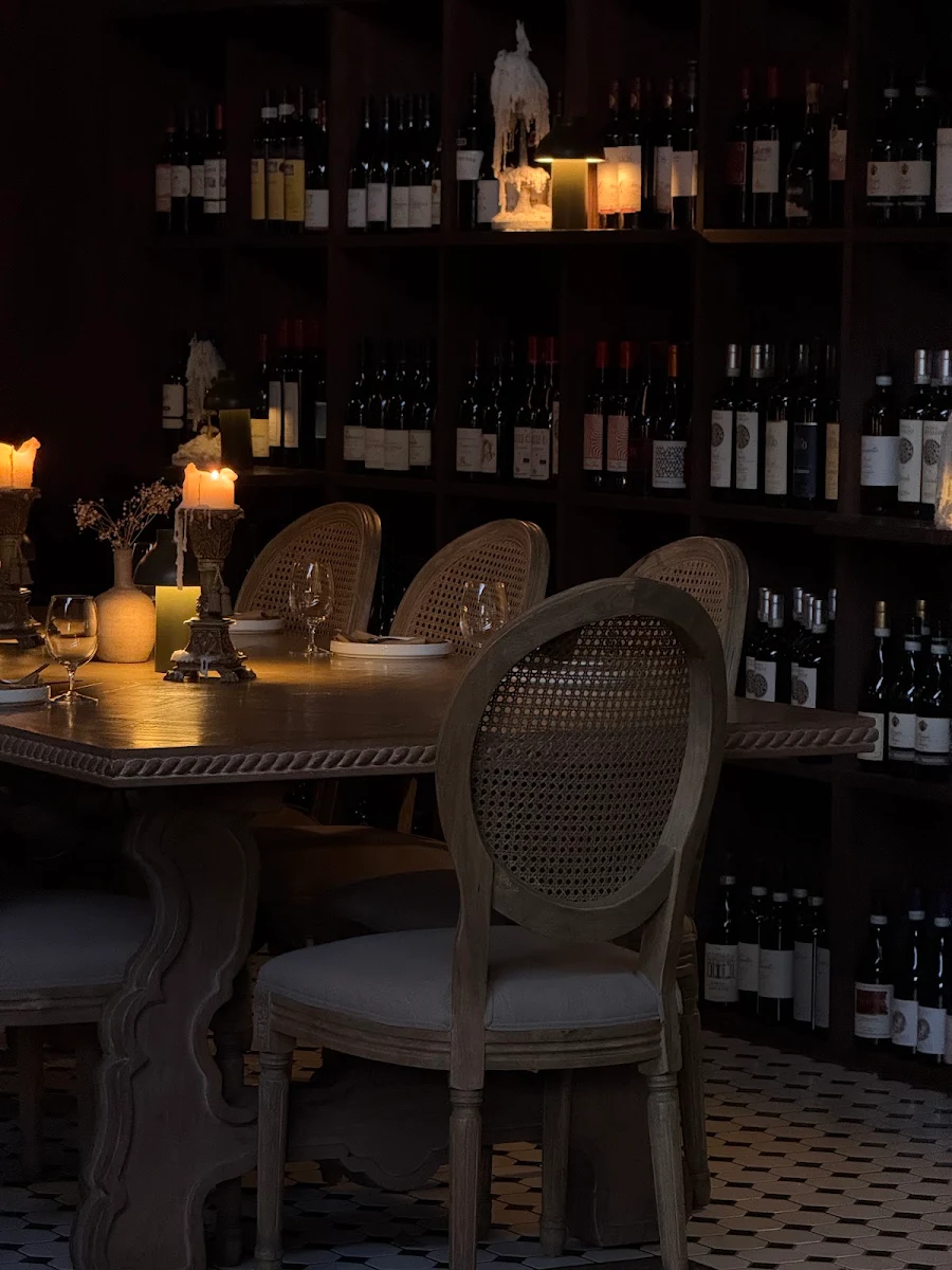 Vibe, South City Wine Bar & Bistro
