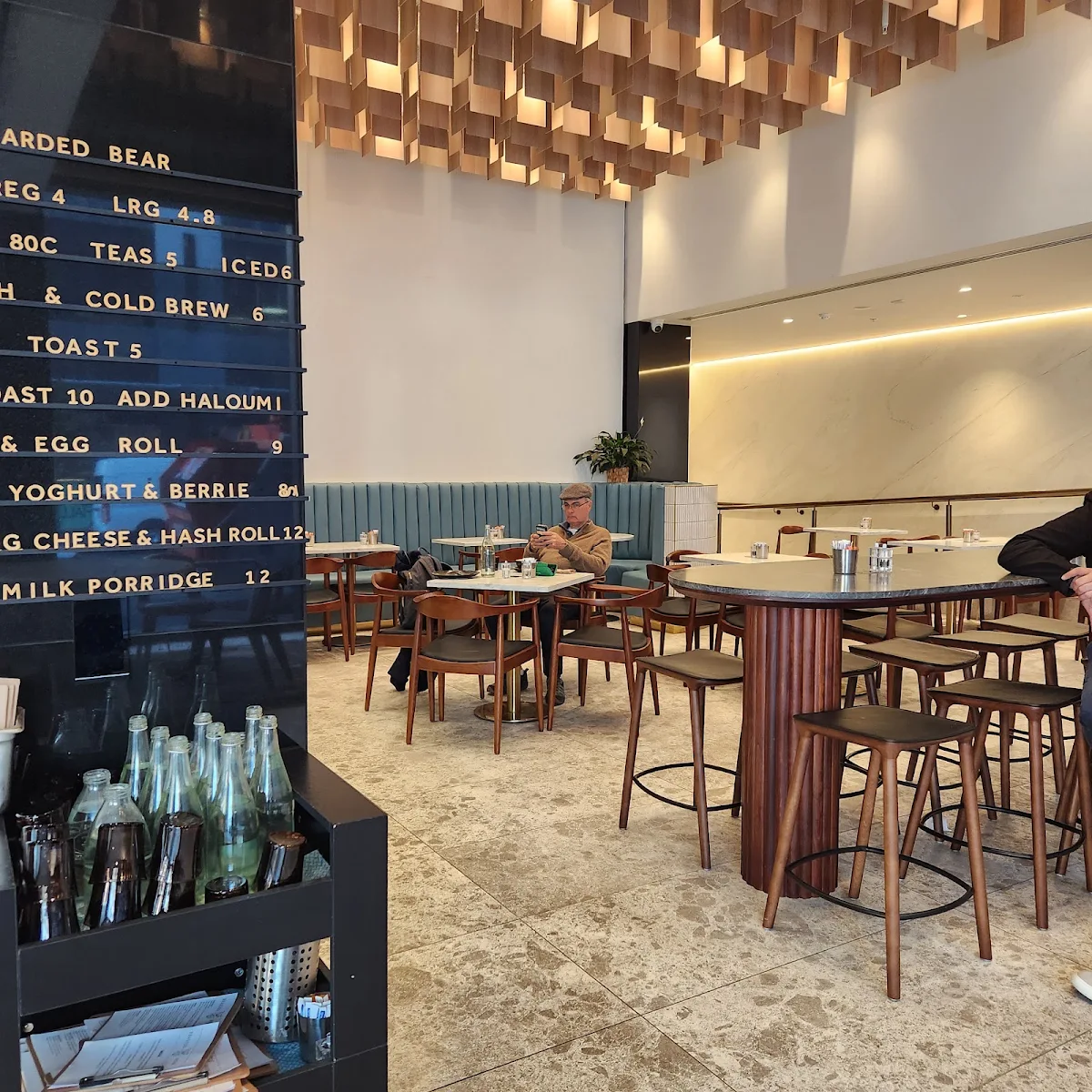 Vibe, Bearded Bear Cafe