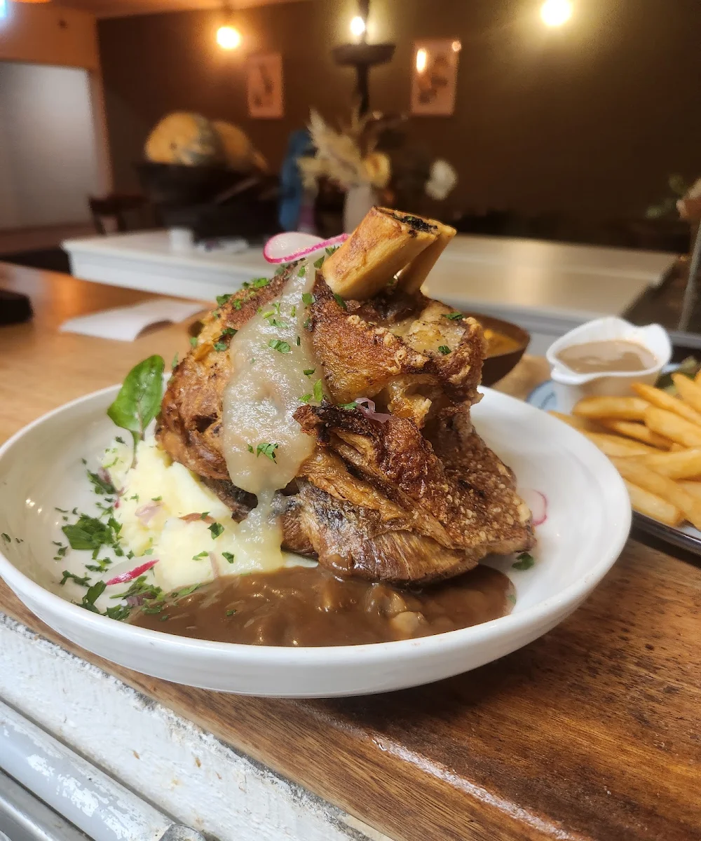 Food & drink, Hotel Metropole Lismore