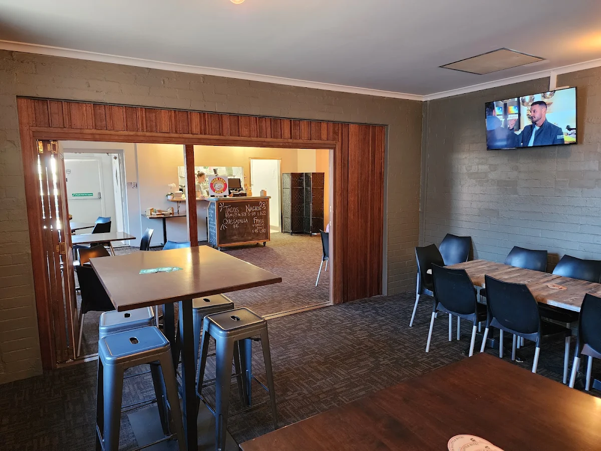 Vibe, Hotel Metropole Lismore