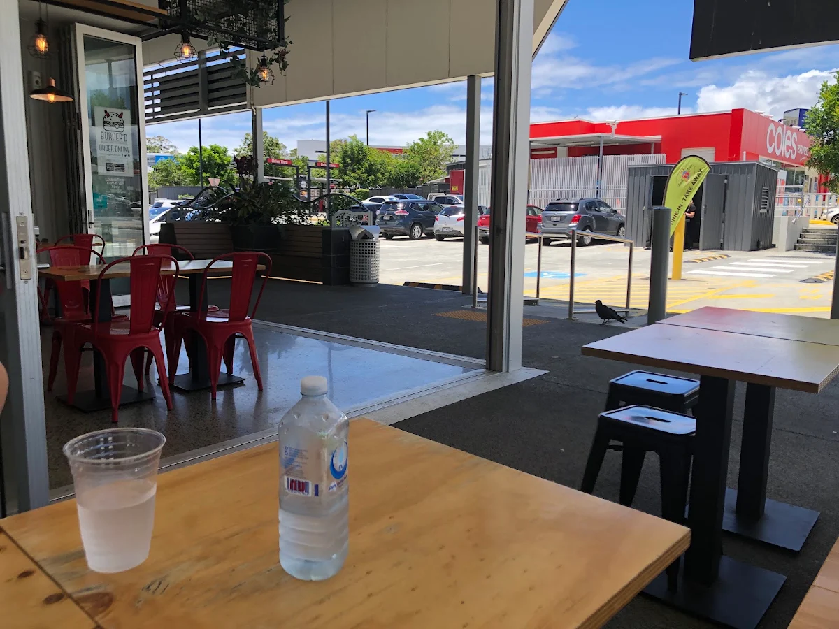 Vibe, Burger’D Ashmore