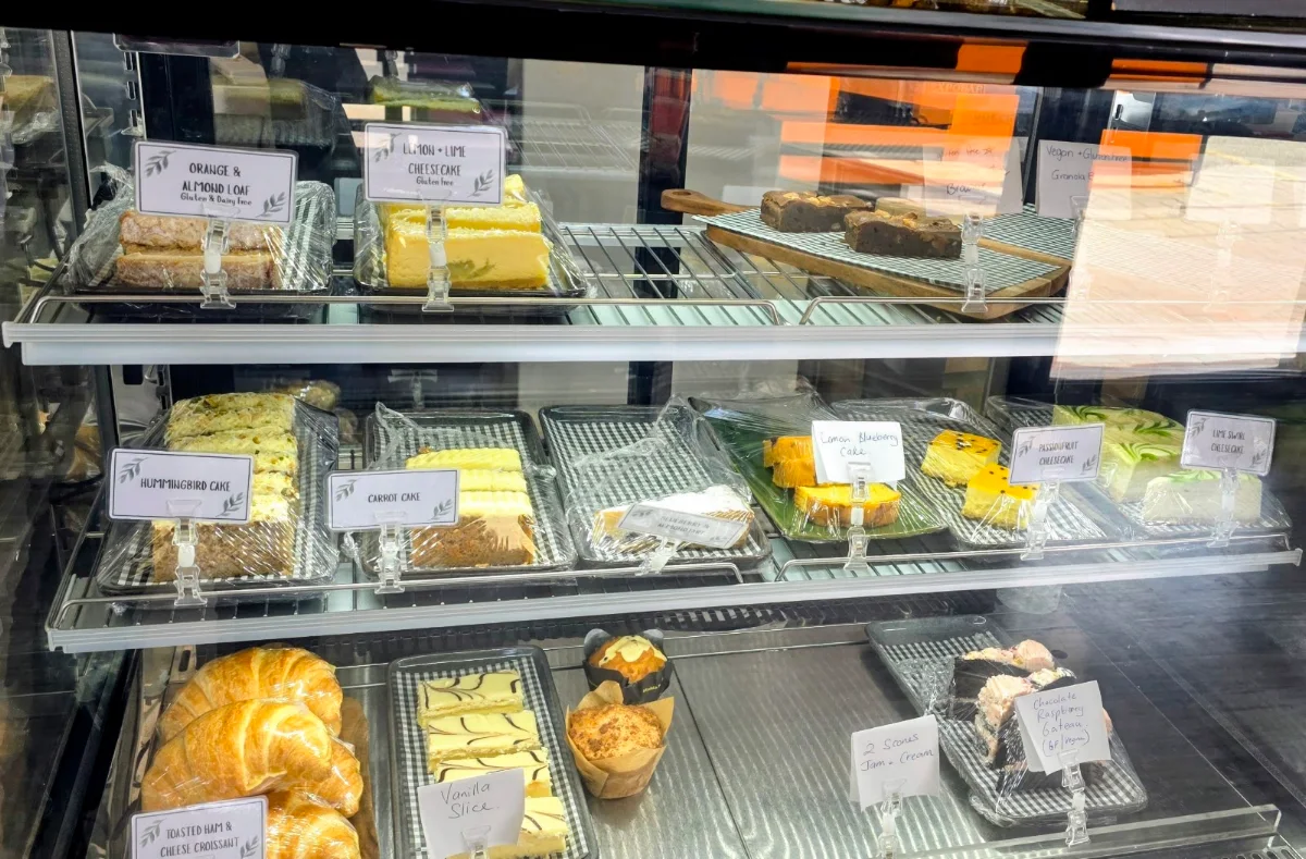 Vibe, Peterson’s Blue Lime Cafe & Deli