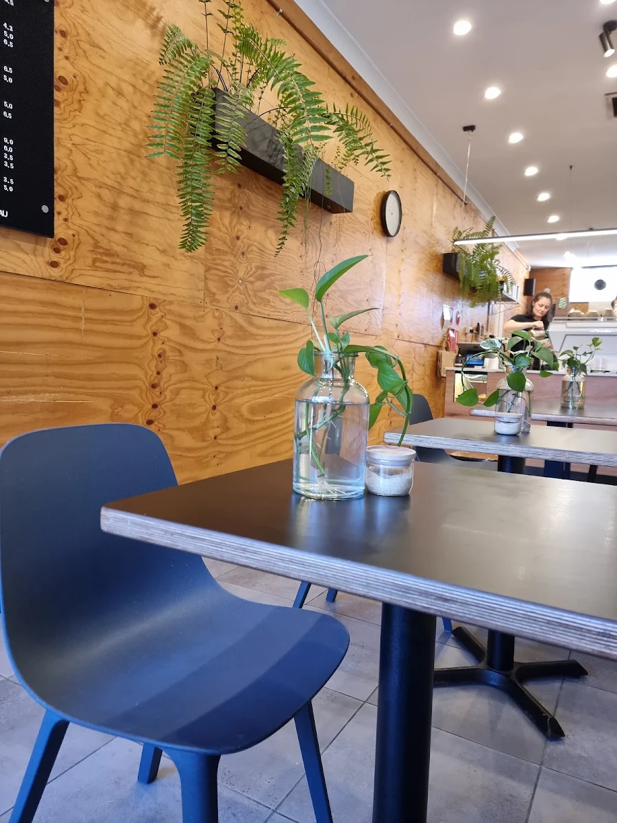 Vibe, Cassiopeia Coffee Windsor