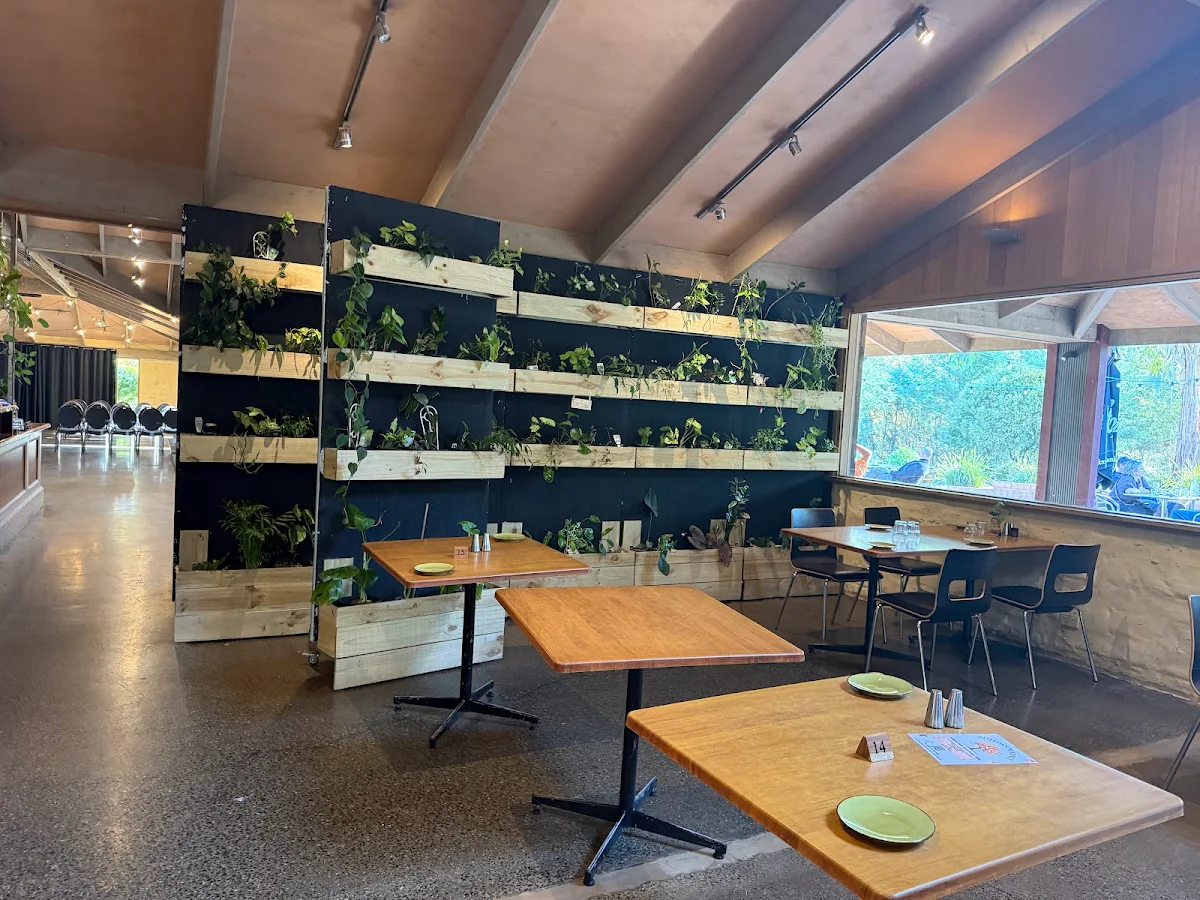 Vibe, Bridges Restaurant, Bar and Function Centre