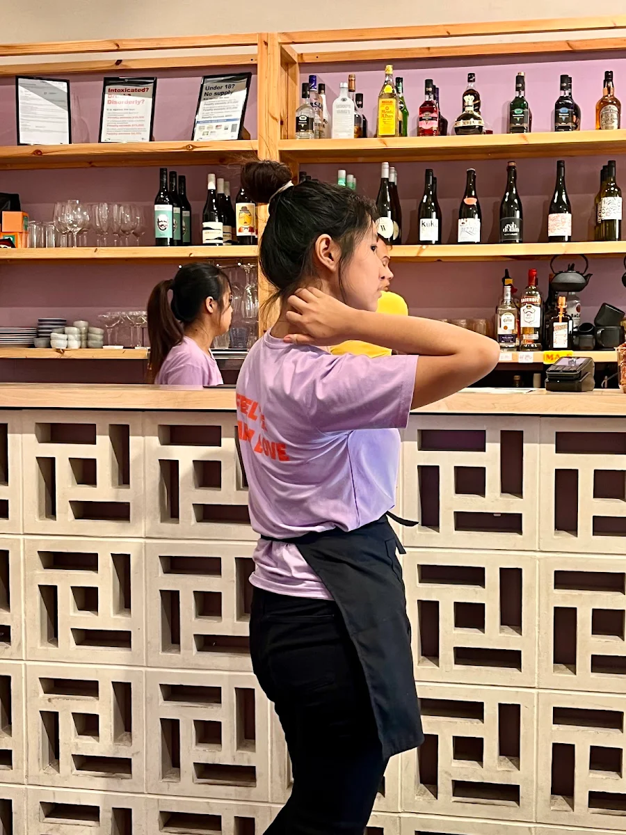 Vibe, Saigon Mamma