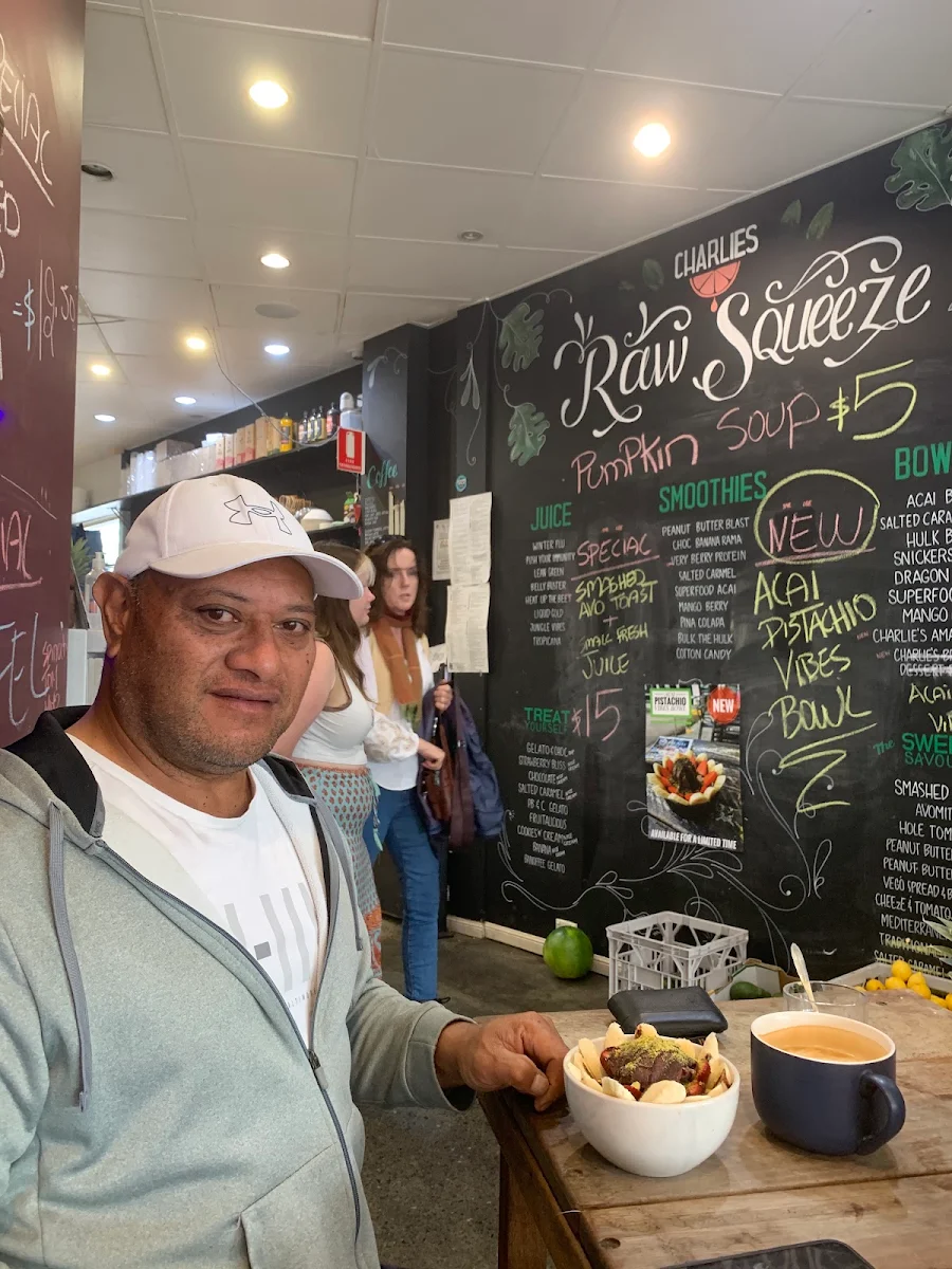 Menu, Charlies Raw Squeeze Greenslopes