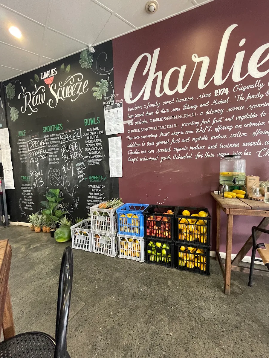 Menu, Charlies Raw Squeeze Greenslopes
