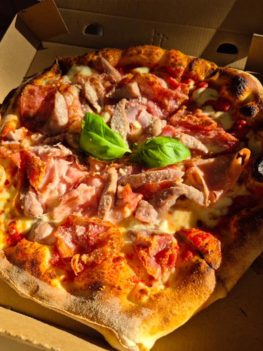Food & drink, Sandro Pizzeria