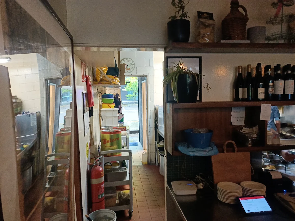 Vibe, La Lucciola Bistro