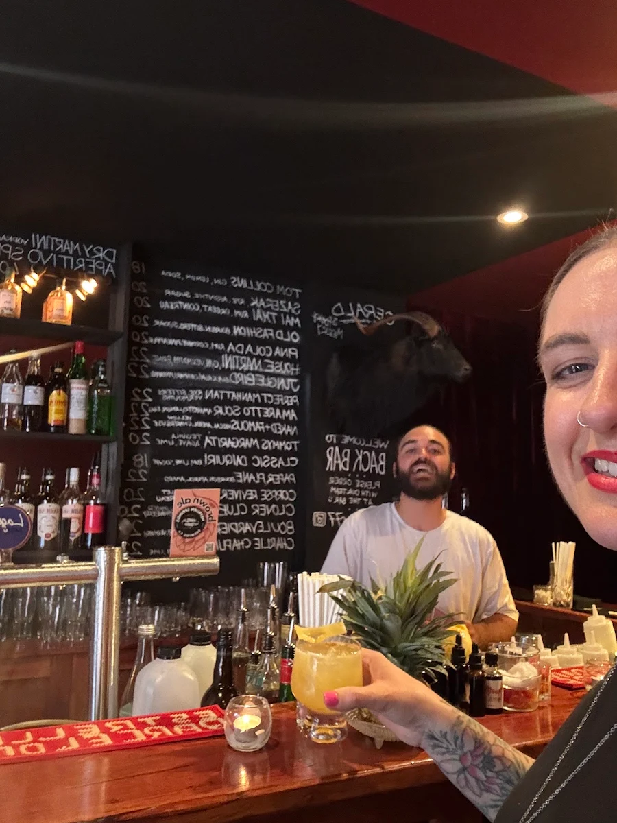 Vibe, Back Bar 77